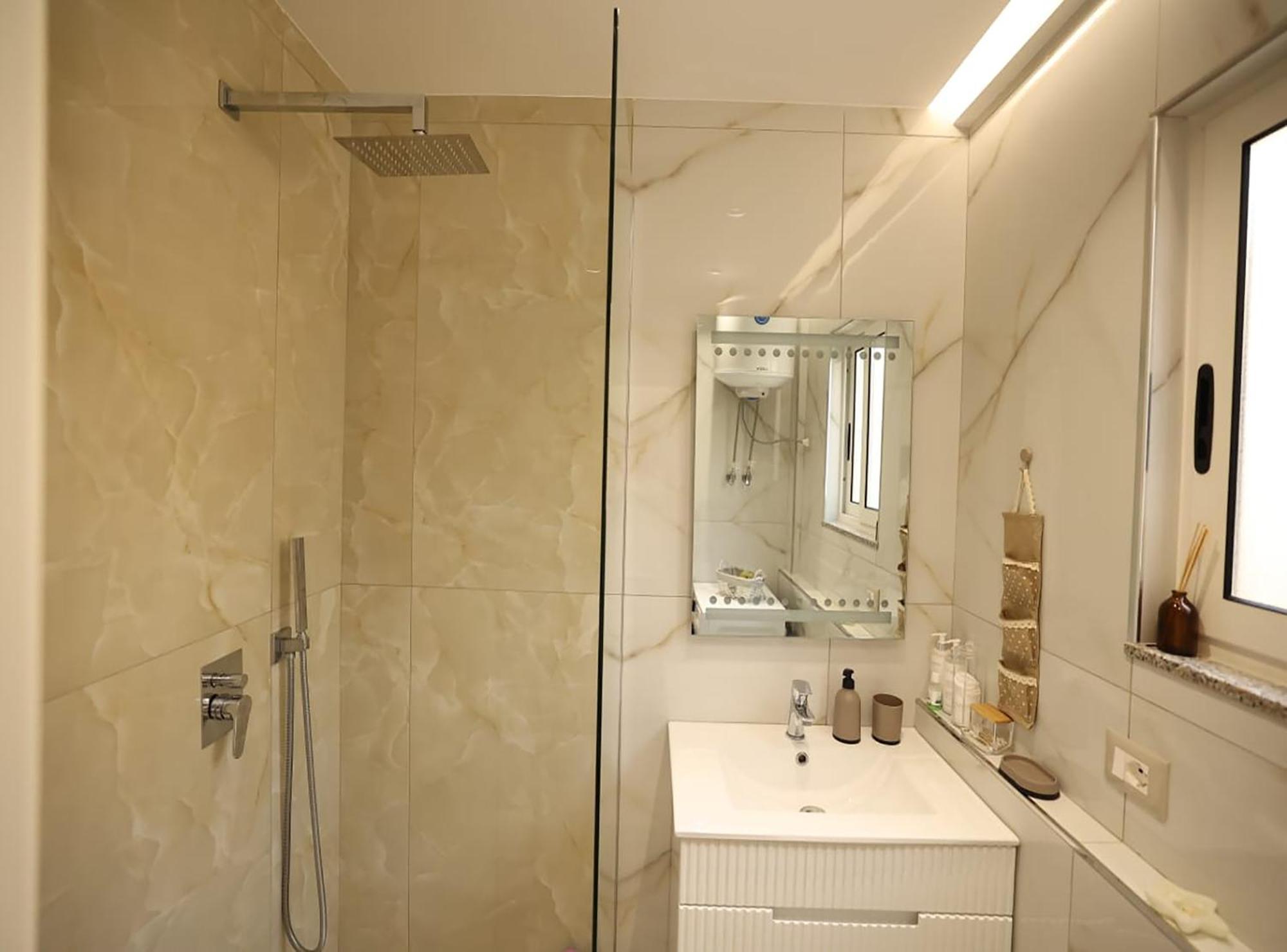 Arkle 7 * Tirana